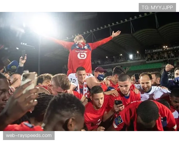 欧冠扩军后的竞争格局：精英俱乐部与中小球队差距持续扩大